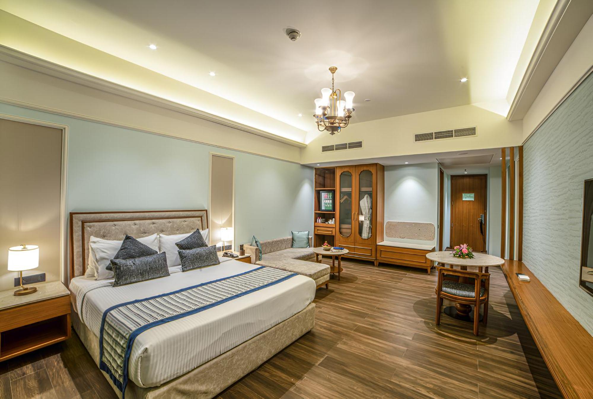 Gift City Club, A Member Of Radisson Individuals Gandhinagar Exterior photo